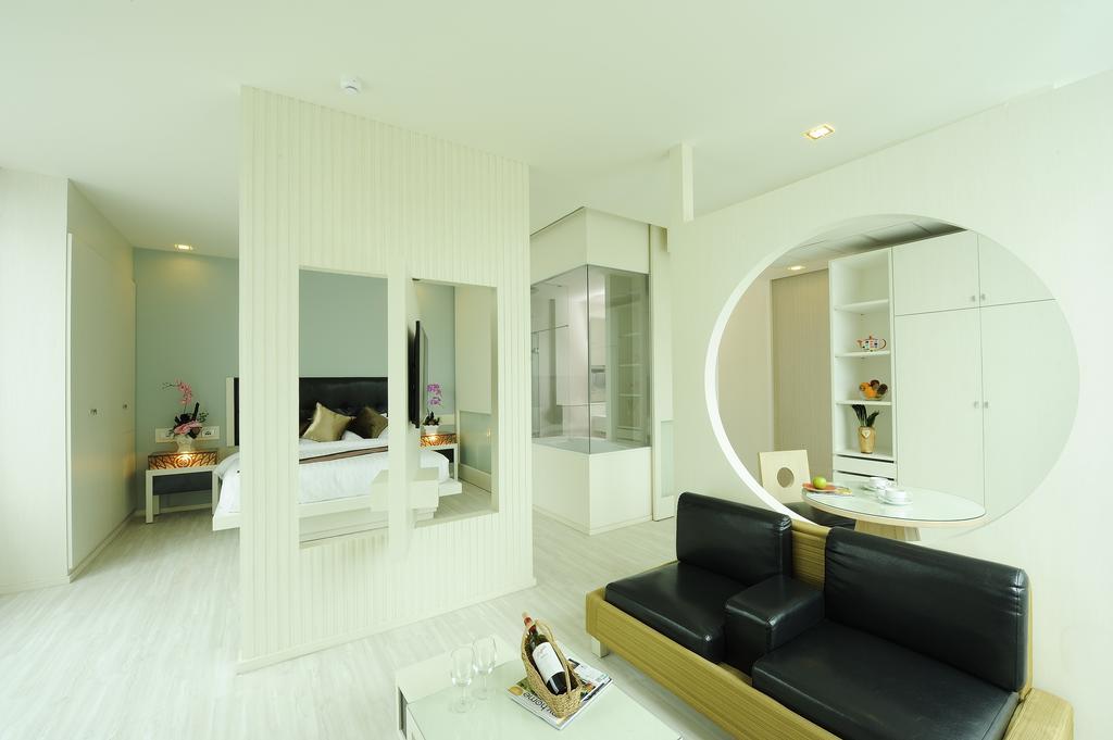 Nakhonratchasima The Beverly Hills Hotel מראה חיצוני תמונה