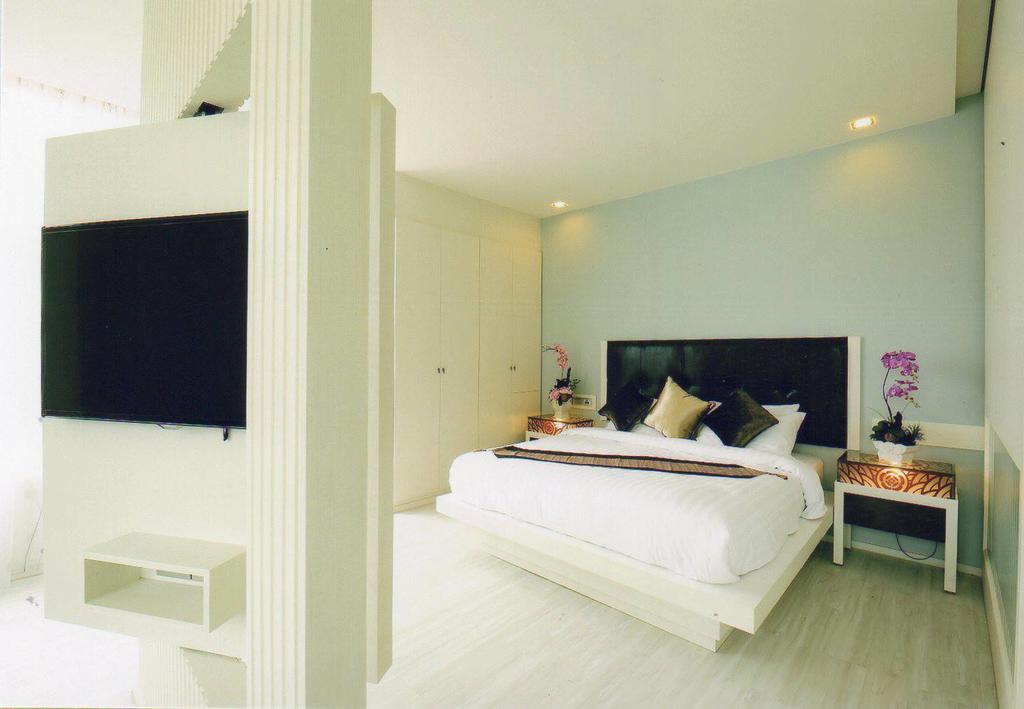 Nakhonratchasima The Beverly Hills Hotel מראה חיצוני תמונה