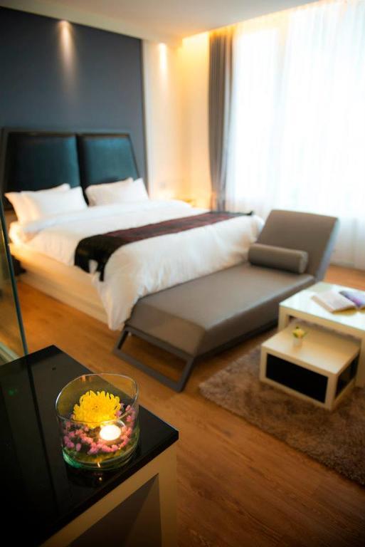 Nakhonratchasima The Beverly Hills Hotel מראה חיצוני תמונה