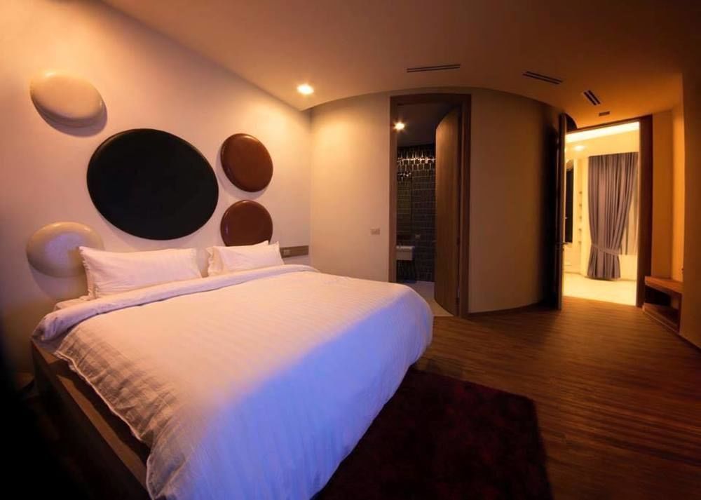 Nakhonratchasima The Beverly Hills Hotel מראה חיצוני תמונה
