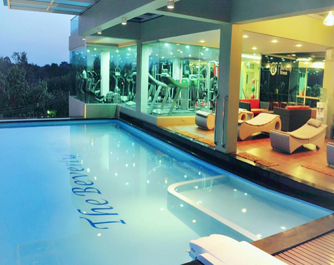 Nakhonratchasima The Beverly Hills Hotel מראה חיצוני תמונה