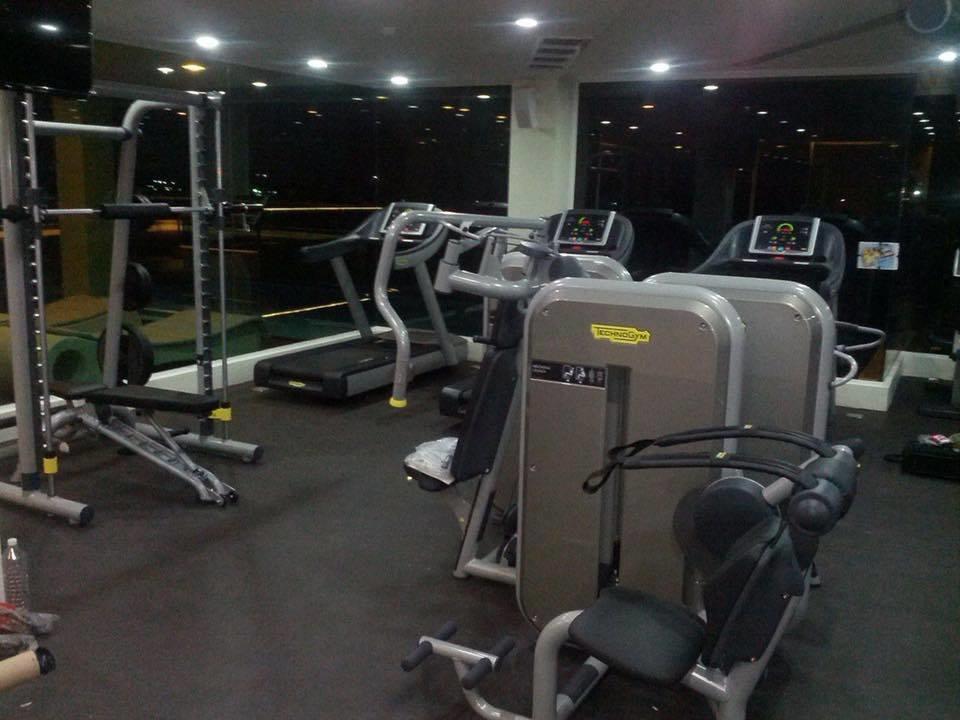 Nakhonratchasima The Beverly Hills Hotel מראה חיצוני תמונה