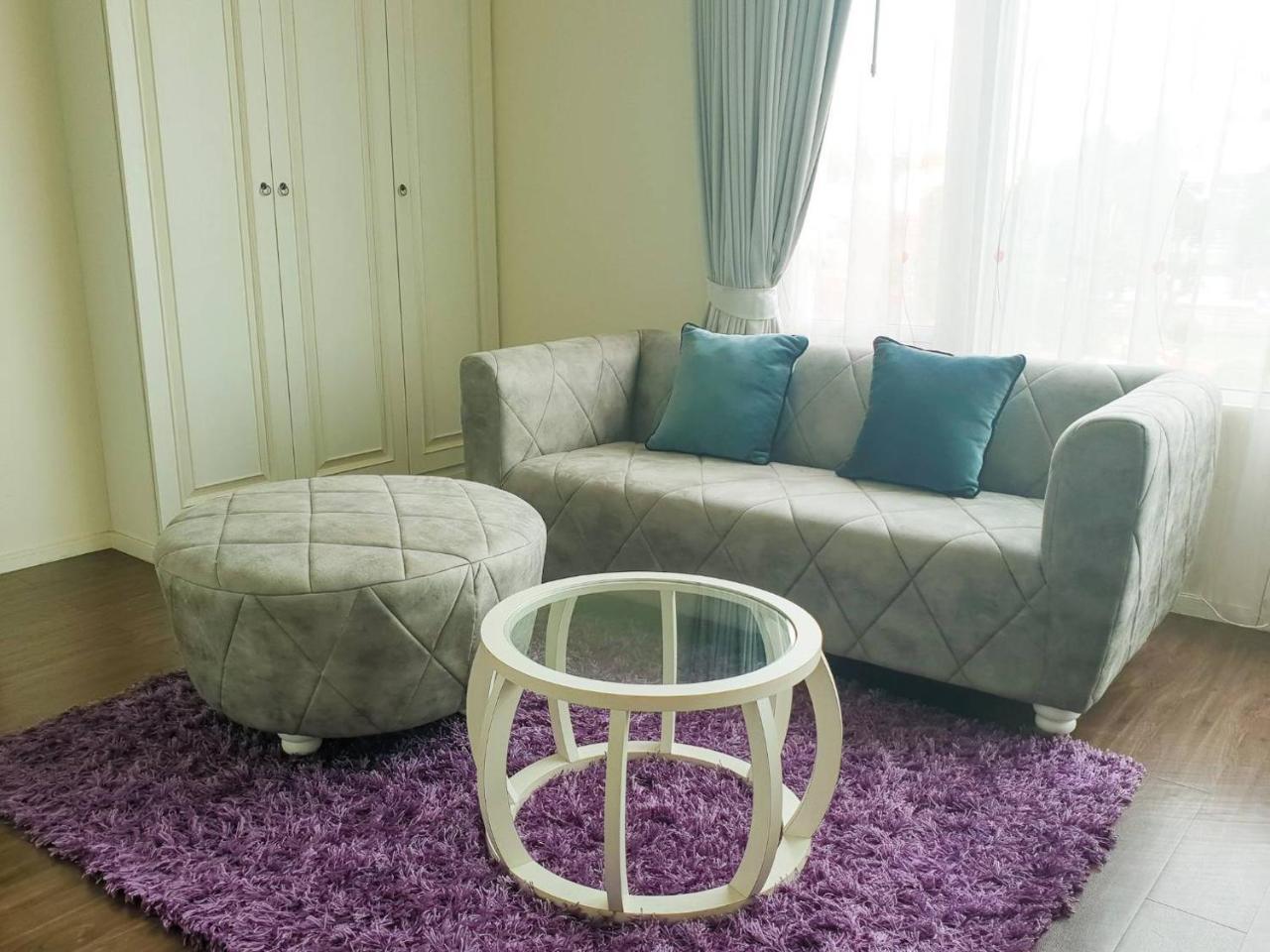 Nakhonratchasima The Beverly Hills Hotel מראה חיצוני תמונה